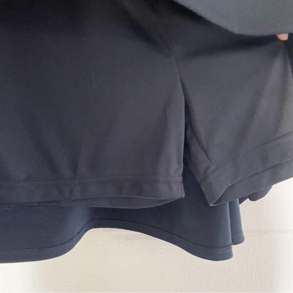 NWT Tommy Hilfiger Women’s School Uniform Navy Mini Skirt(shorts inside) Size 14 - Picture 4 of 8